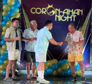 PowerWealth CEO receiving insurance agency award recognition
